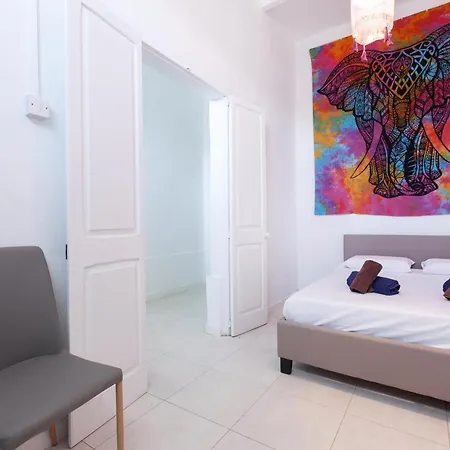 Holiday home Bzb50- Seafront Townhouse - Pretty Bay *